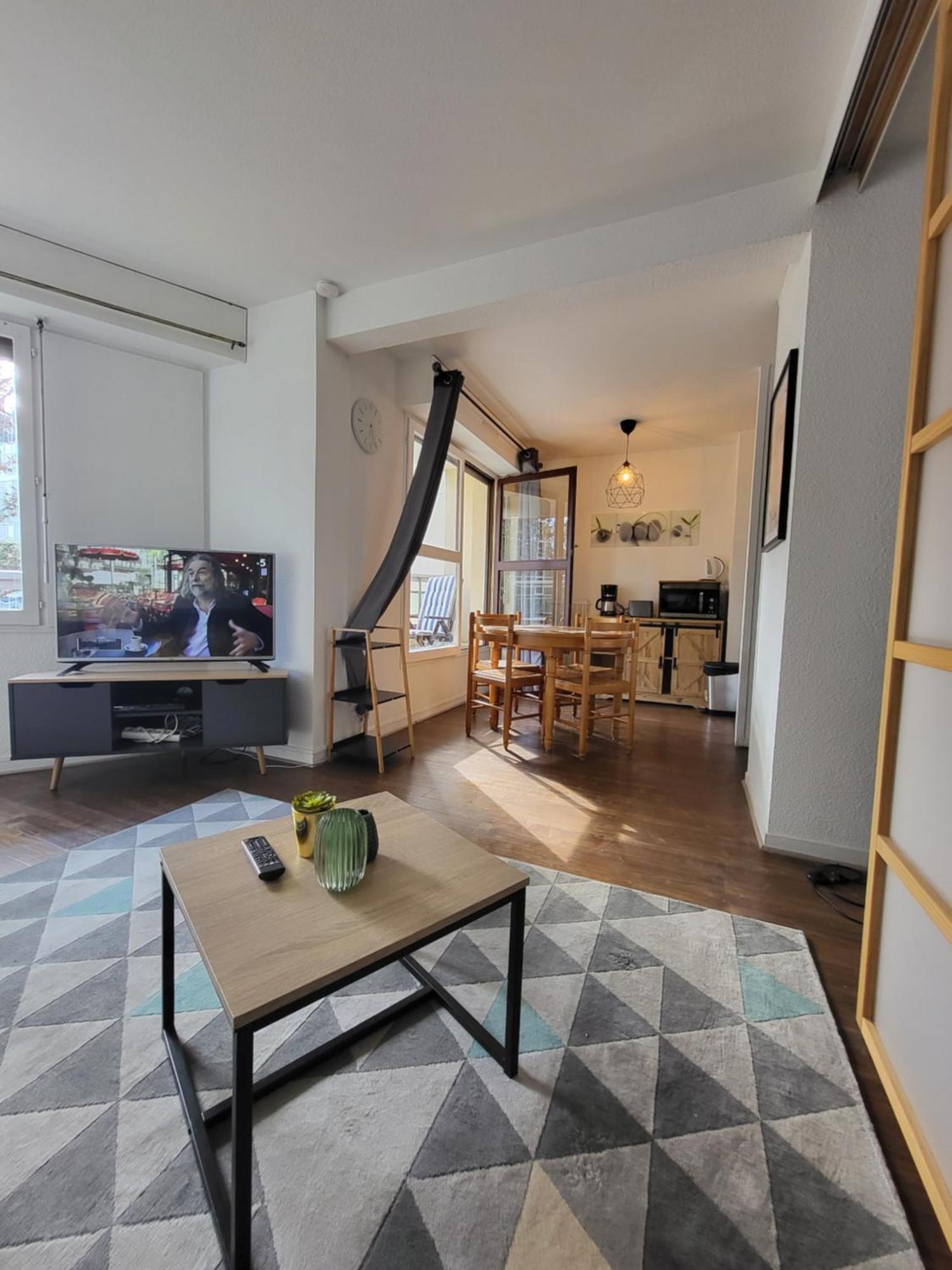 Studio Elegant A Cergy Exterior foto