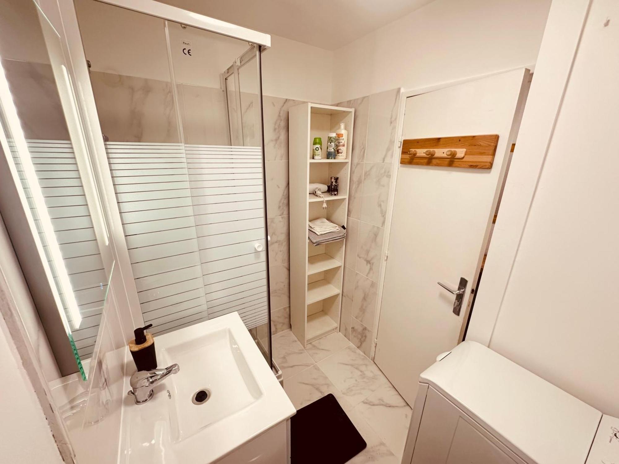 Studio Elegant A Cergy Exterior foto